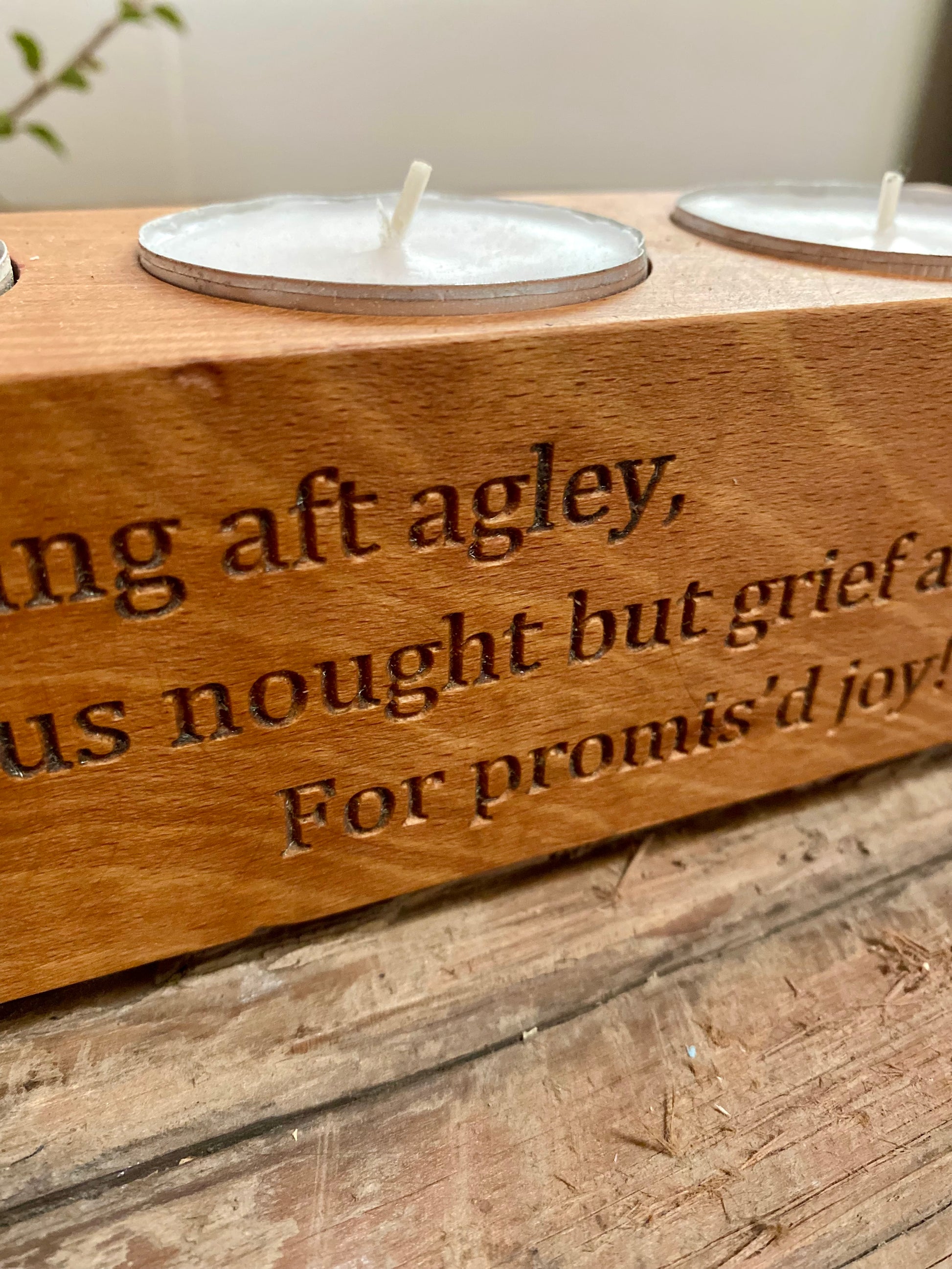 Robert Burns quotation etched into wooden tealight candle holder