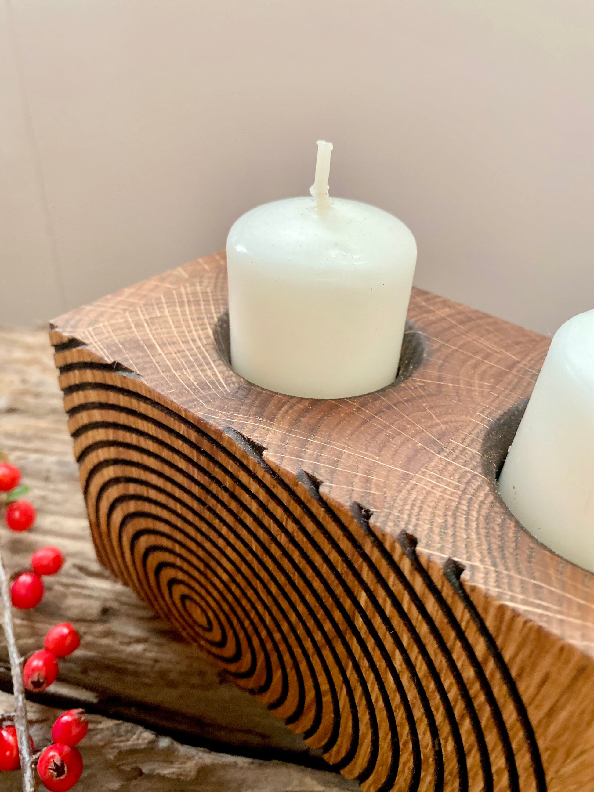 Oak candle holder with geometric pattern