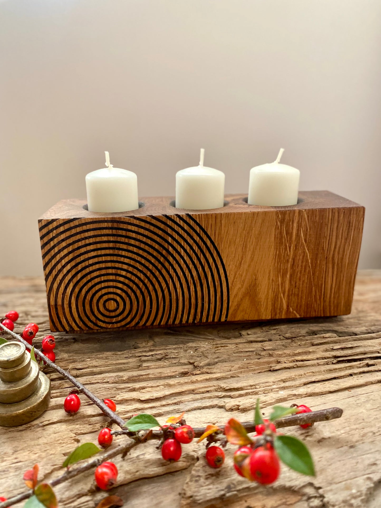 Oak candle holder with geometric pattern